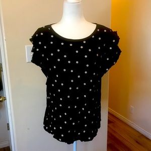 Ruffle-sleeved Polka Dot Maurices 24/7 tee